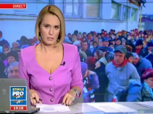 Pana in ajunul praznicului cel mare, peste 70.000 de oameni au atins moastele Cuvioasei Parascheva