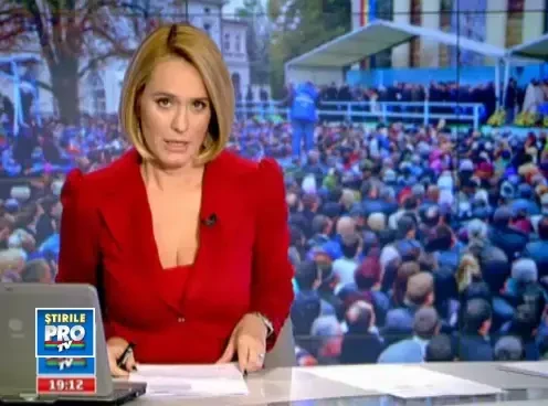 Pelerinii au venit cu zecile de mii la racla Cuvioasei Paraschiva