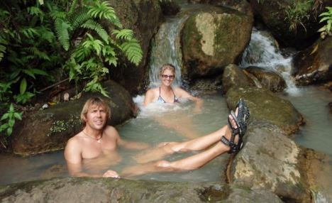 Ipoteza infioratoare: un turist disparut in padure a fost mancat de canibali