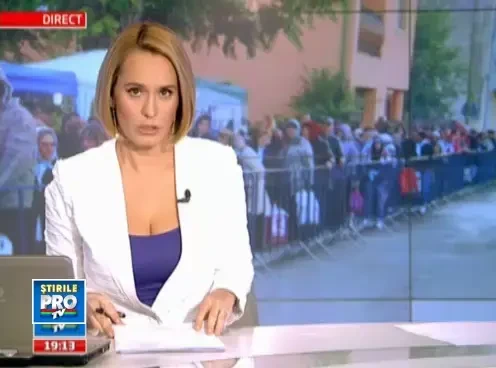 Pelerinajul national de la Sfanta Parascheva s-a incheiat ca la NUNTA. Imagini neortodoxe cu racla