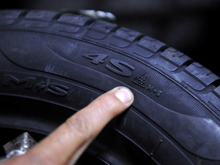 Anvelopele uzate aduse din UE, afacerea momentului. Cum a vrut o firma sa insele statul