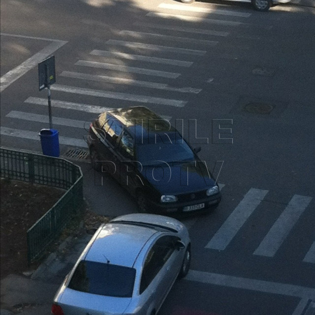 FOTO. Soferul care incalca regulile de circulatie, dar si orice regula de bun simt