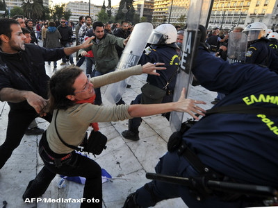 A 5-a greva generala in Grecia din acest an. Rata sinuciderilor a crescut cu 40% in Grecia