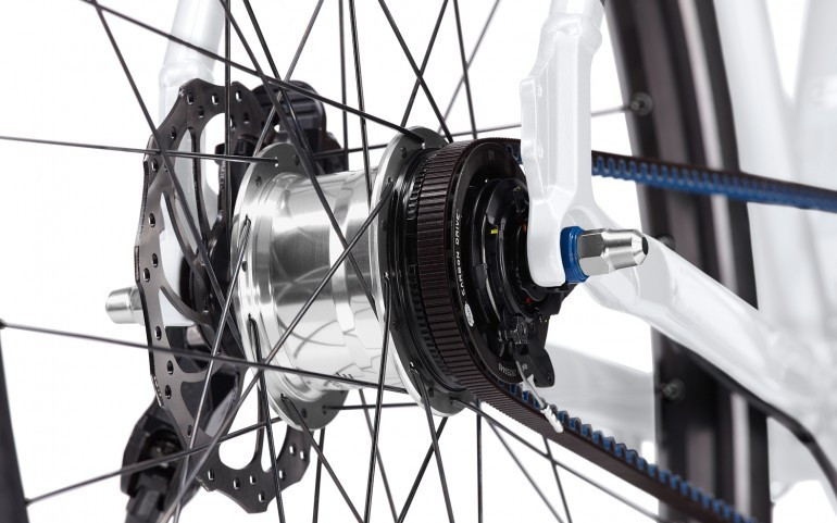 Porsche pe doua roti. Bicicleta care costa cat o Dacie. GALERIE FOTO