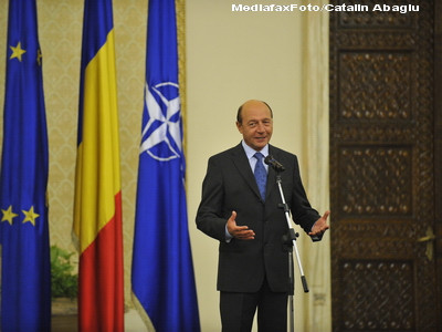 Presedintele Traian Basescu cere Parlamentului sa adopte urgent doua proiecte de lege