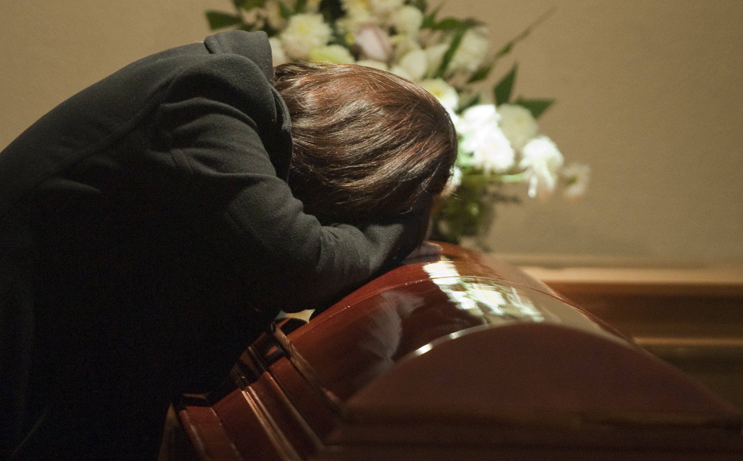 Studiu:"A pierde bani e ca si cum ai pierde pe cineva drag". Ce are Romania in comun cu SUA si China