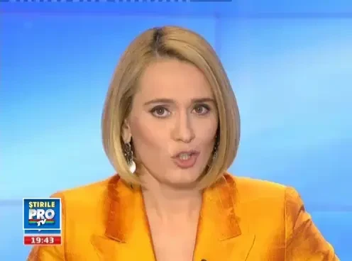 Iubita lui Clooney, intr-o rochie Maria Lucia Hohan. VIDEO