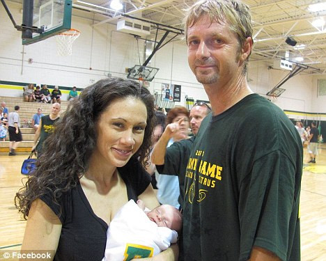 Gestul involuntar facut de o mama in timp ce alapta i-a distrus intreaga viata