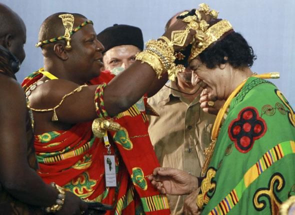 Ghaddafi era actionar la Juventus Torino si UniCredit. Dictatorul avea o avere de 168 mld. dolari