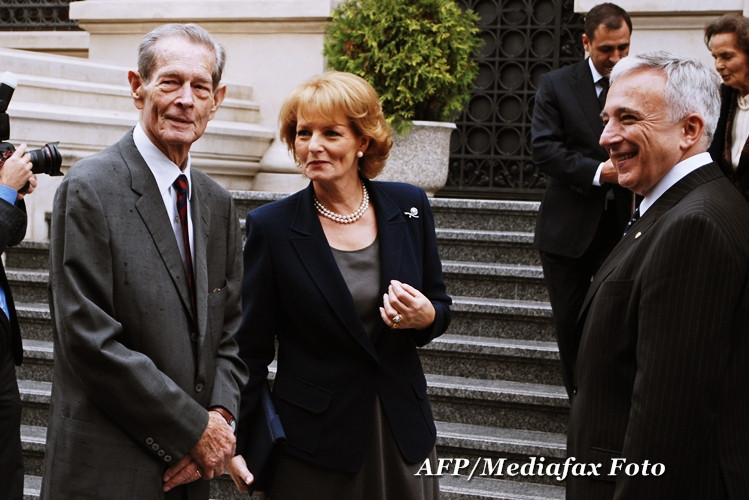 Ziua Regelui Mihai. Sarbatoarea care tine trei zile si trei nopti