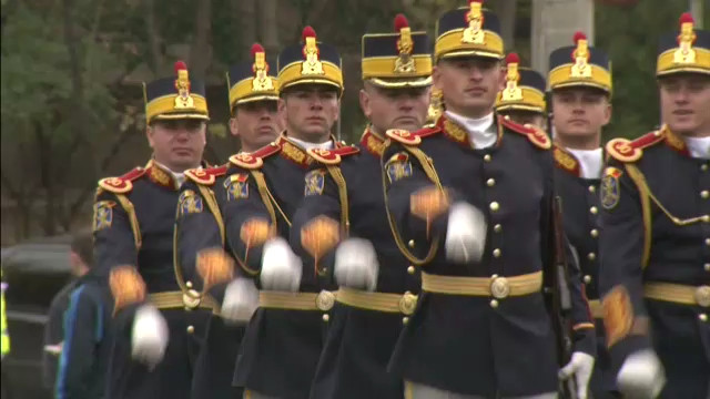 Ziua Armatei: parada cu torte in centrul Capitalei