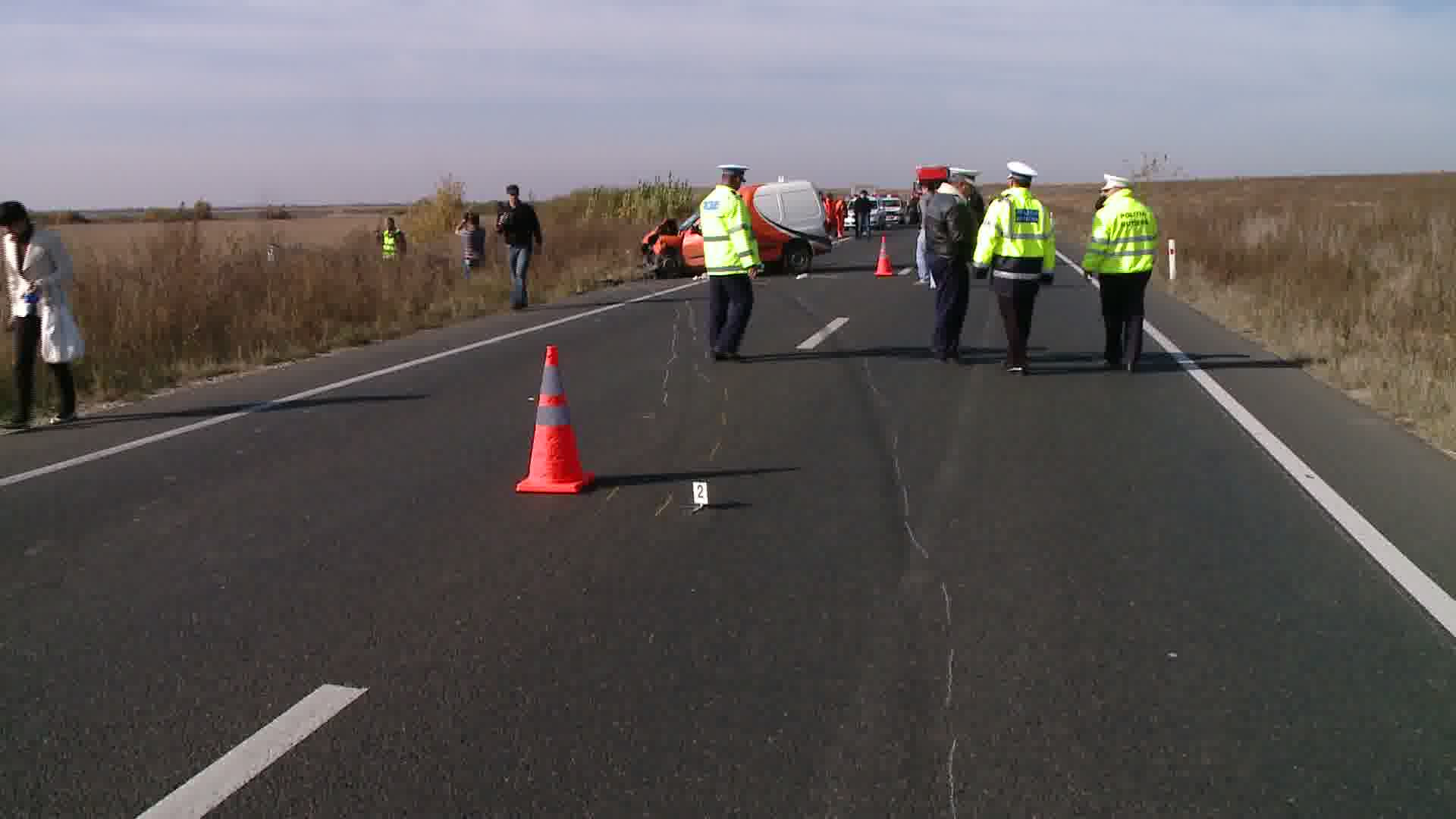 Doua vieti au fost curmate si patru persoane au fost ranite grav intr-un accident pe DN6