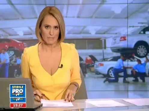 Inca o lovitura pentru soferi. Service-urile cresc tarifele cu 50%. Cat vom da ca sa schimbam un far