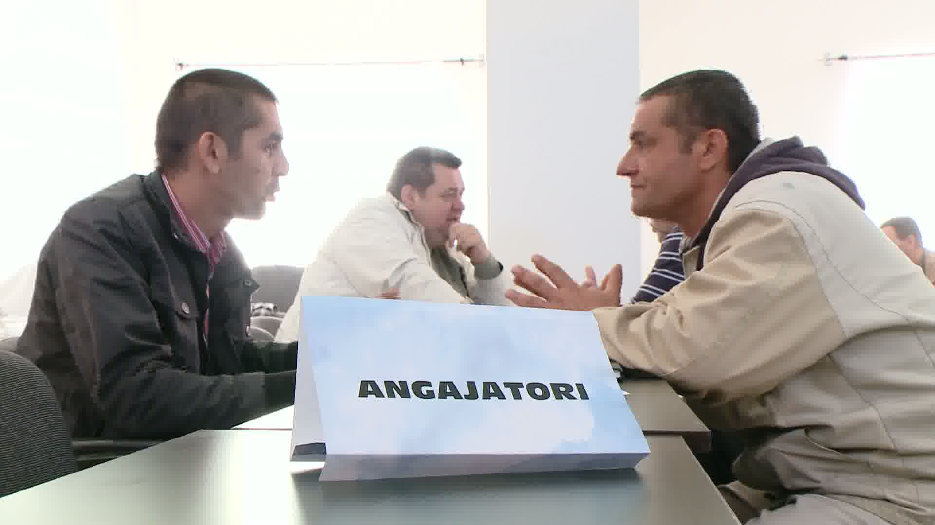 24 de detinuti satmareni curata malurile raului Somes