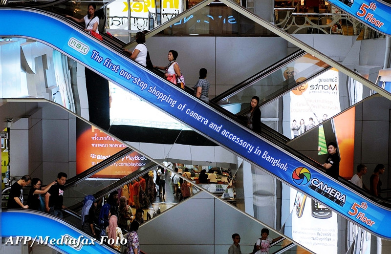 Solutiile Europei au reaprins optimismul in toata lumea. Americanii incep chiar sa consume din nou