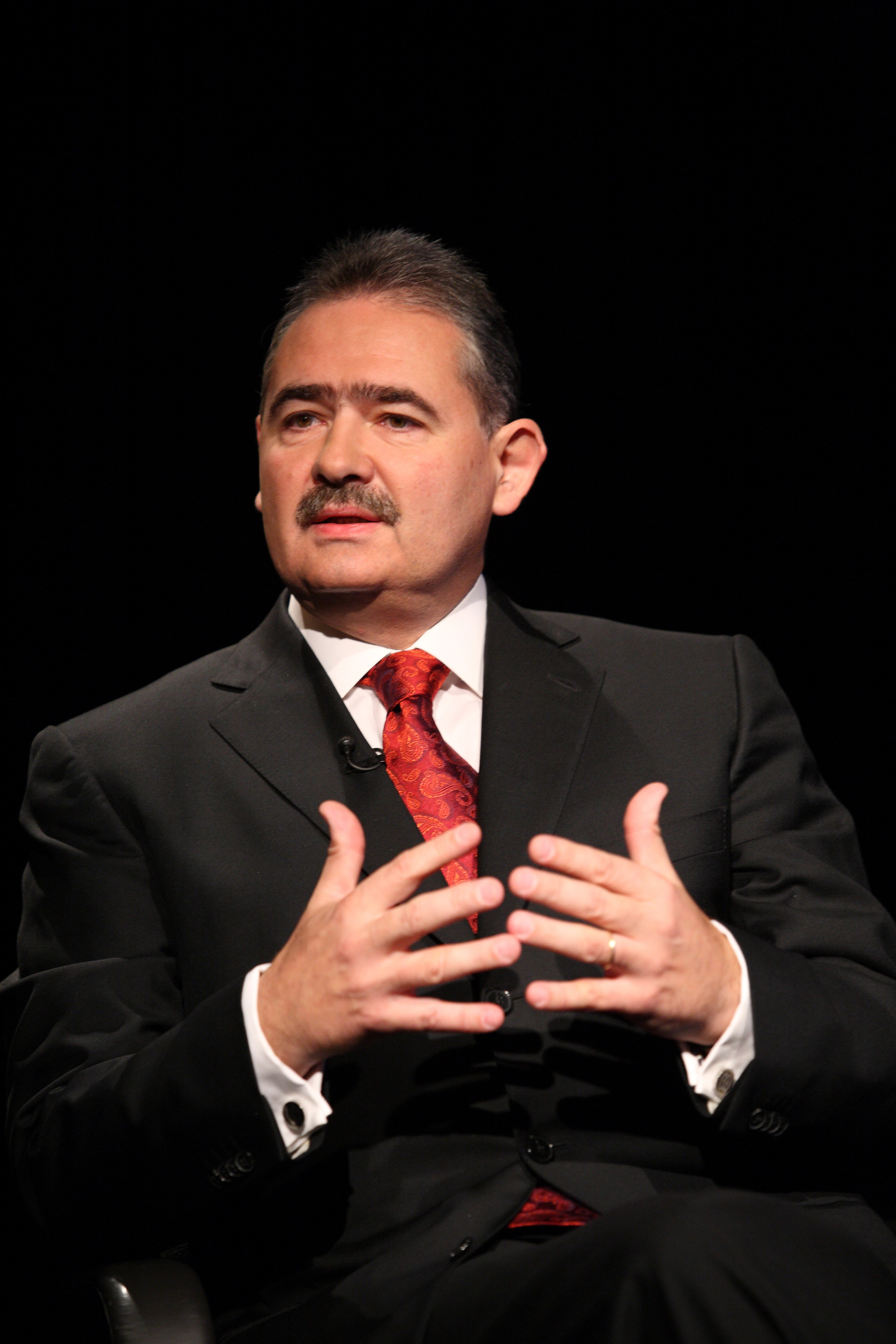 Tanasescu, despre bugetul din 2012:A face risipa nu inseamna decat sa distrugi viitorul acestei tari