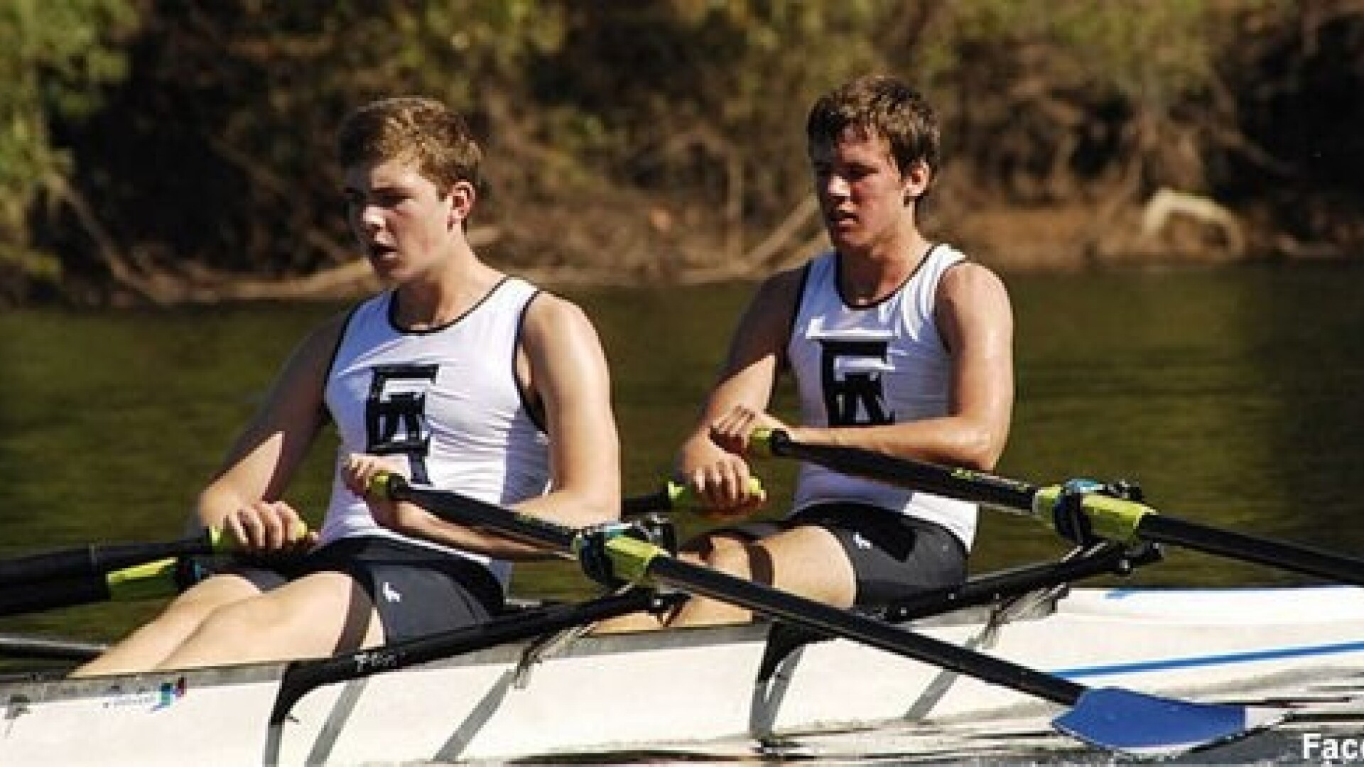 O lectie de viata impresionanta. De ce au renuntat 2 tineri la medaliile de aur, in mijlocul cursei