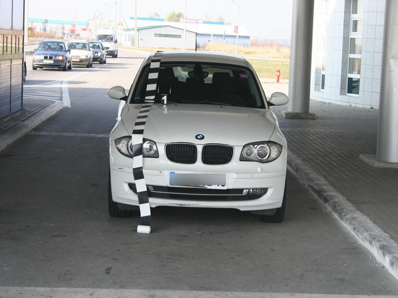 BMW de 30.000 de euro furat din Franta, gasit la granita cu Romania