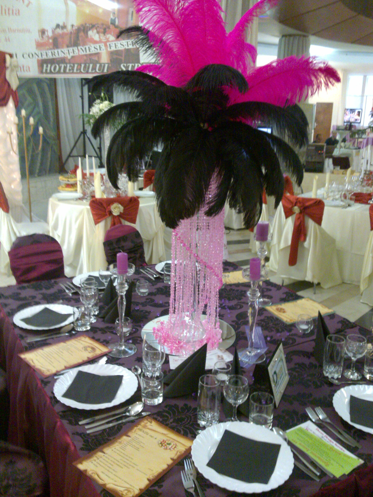 Trenduri pentru o nunta de vis: Moulin Rouge, Venetia sau Hawaii