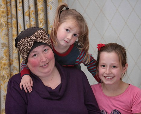 Gestul emotionant al unei fetite prin care si-a salvat mama din ghearele mortii