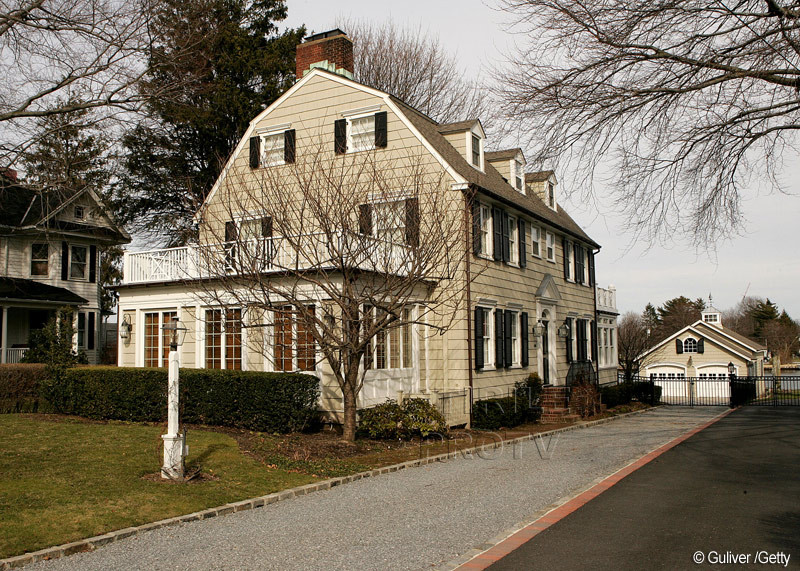 Dezvaluiri despre cea mai bantuita casa din SUA. Are piscina si 5 dormitoare, dar toti se tem de ea