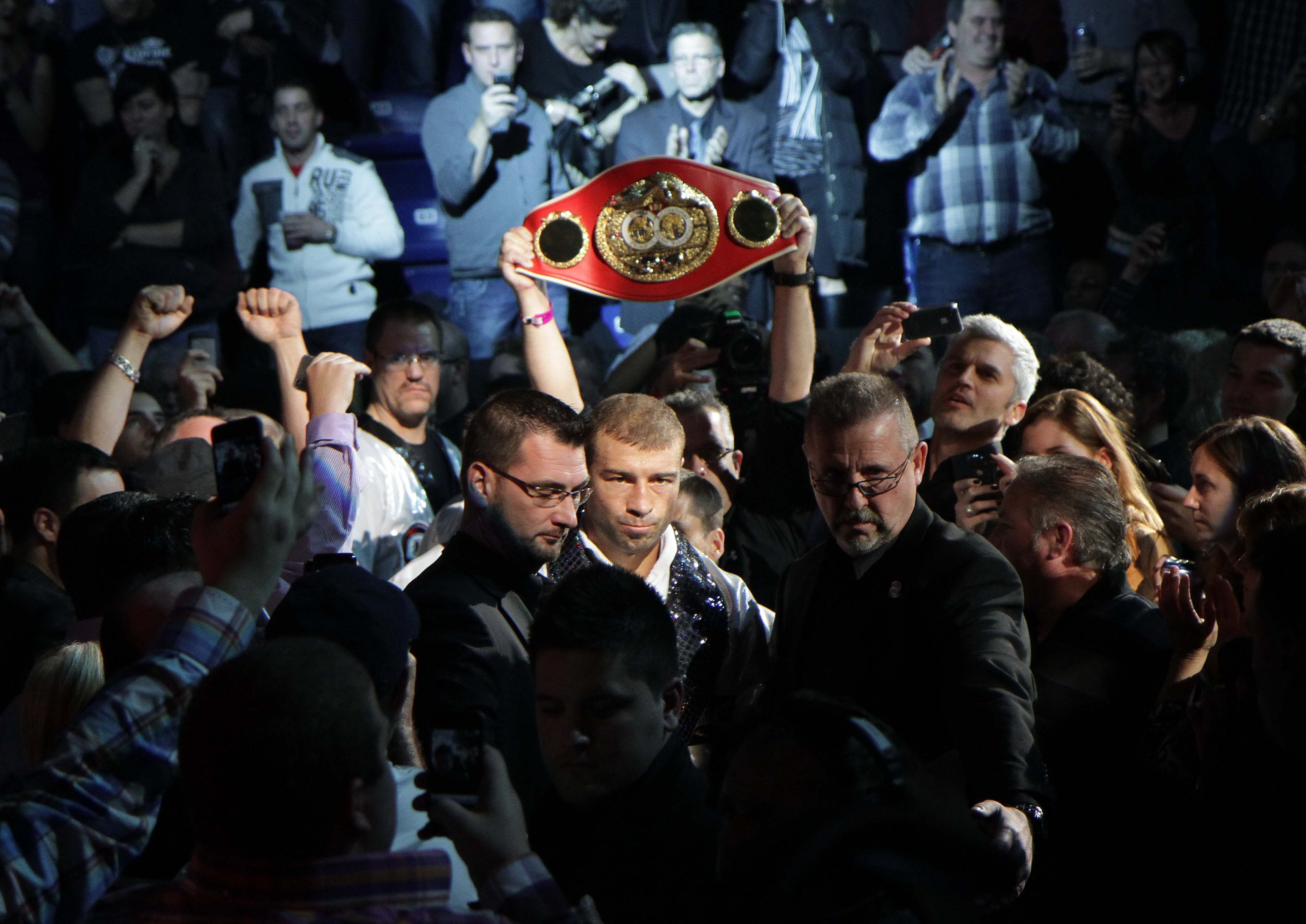 Presa internationala: Romanul Lucian Bute a trecut cu succes cel mai important test al carierei sale