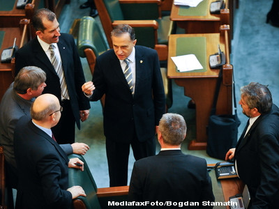 PSD a cerut oficial, in plen, inlocuirea lui Geoana: "Rog sa fie consemnata ilaritatea in sala"