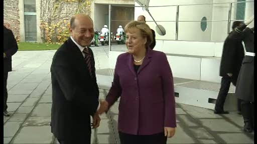 Traian Basescu, la Berlin. Avem nevoie ca de aer de miliarde de euro de la nemti