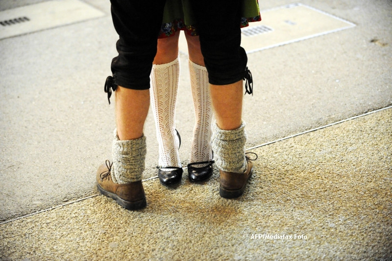 De cine sa nu te indragostesti pe net. "Sunt inteligenta, dar tot m-a pacalit sa-i dau 1.400 dolari"