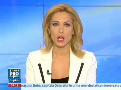 Iat-o pe iubita lui Radu Mazare si pe Gina Pistol, dansand intr-un pahar cu sampanie. VIDEO