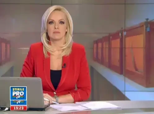 Romanul care are cea mai mare fema de vipere din Romania scoate milioane de euro din venin