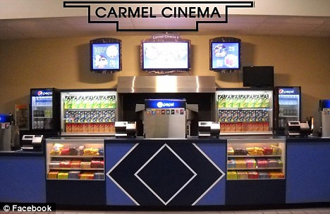 Concediata pentru ca este prea batrana, si-a dat in judecata seful, cand a aflat cine i-a luat locul