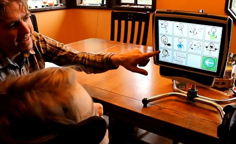 Tratamentul miraculos care a ajutat-o sa vorbeasca.Care au fost primele cuvinte ale fetitei de 9 ani