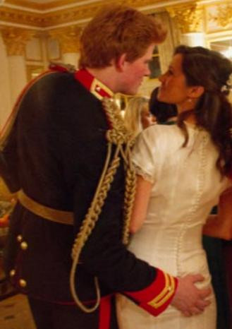 Pozele care au scandalizat Casa Regala britanica. "Printul Harry", atingeri indecente cu "Pippa"