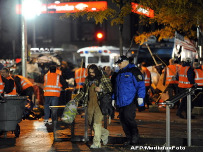 Politia a inceput evacuarea taberei "Occupy Wall Street" din New York