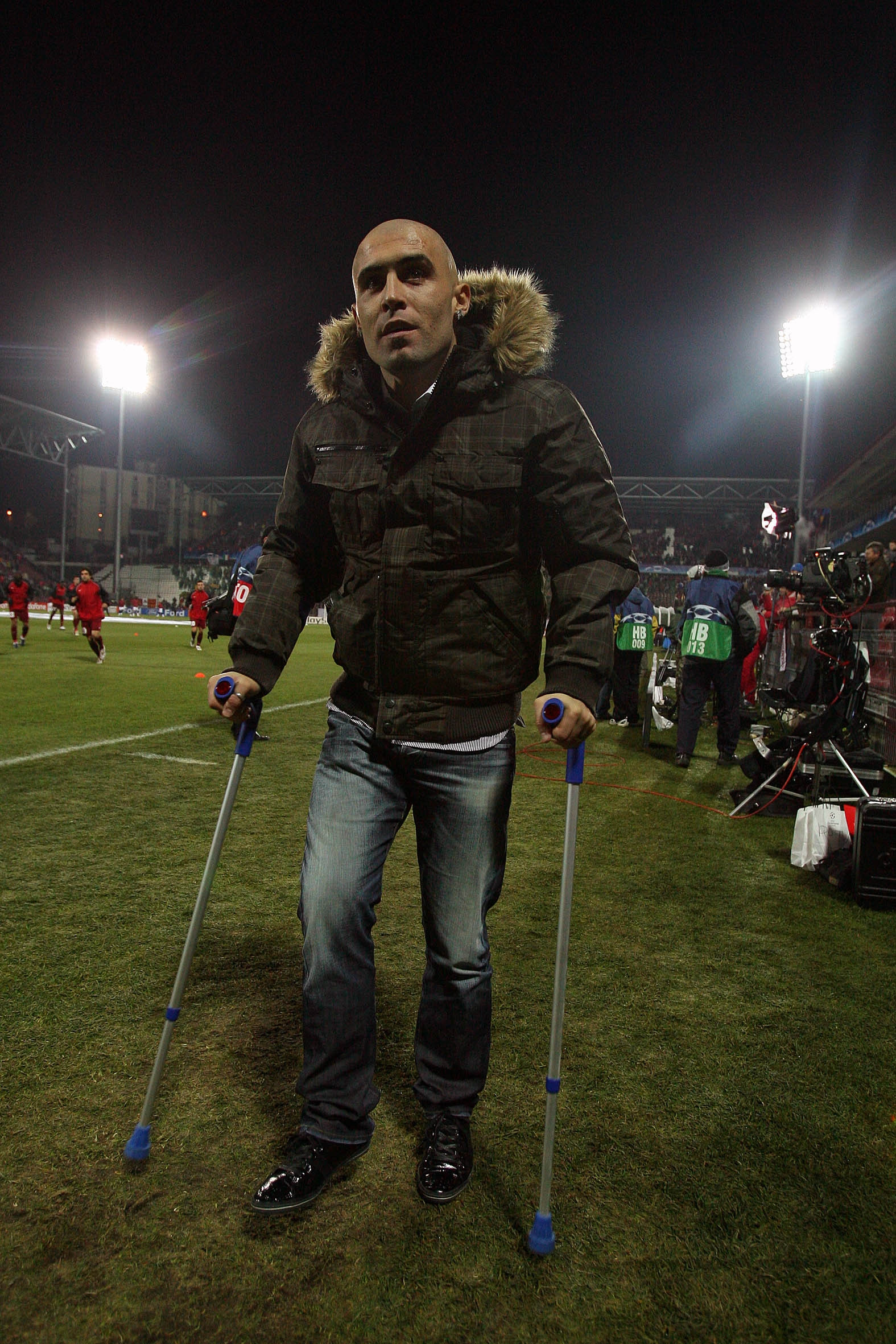 Inovatia care a salvat de la amputare piciorul unui baiat. A fost tratat in doua spitale, simultan