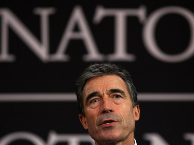 Criza in Ucraina. Kievul: Vom raspunde militar tentativelor de anexare a estului tarii. O nava de razboi, atacata in Crimeea