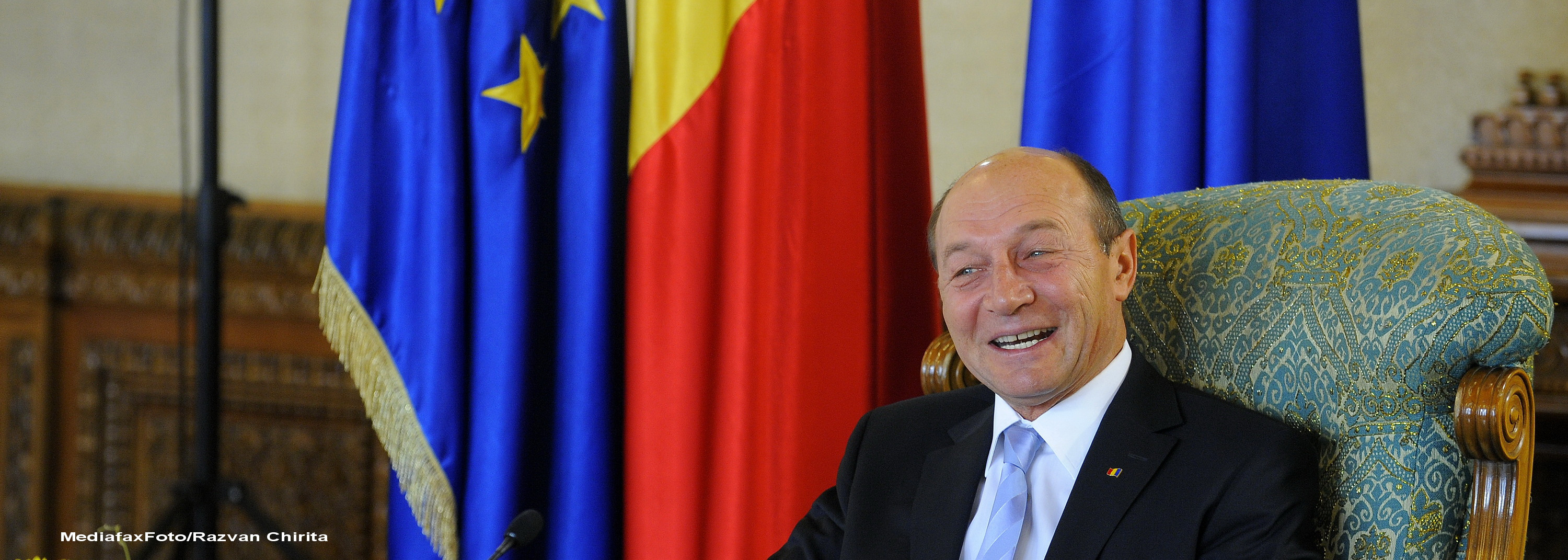 Basescu despre inghetarea pensiilor si salariilor: Indiferent de rezultatul la CC, bani nu exista