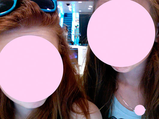 153 de fotografii si 2 filme cu adolescente de 14 ani. Narcisismul digital expus de un olandez