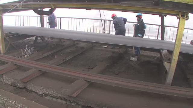 Accident de munca la o mina de carbune din Pesteana. Un muncitor si-a prins capul in banda rulanta