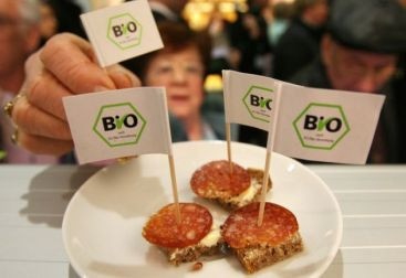 Etichetele mincinoase. De ce “Natural” nu este natural si “Zero grasimi” este departe de adevar