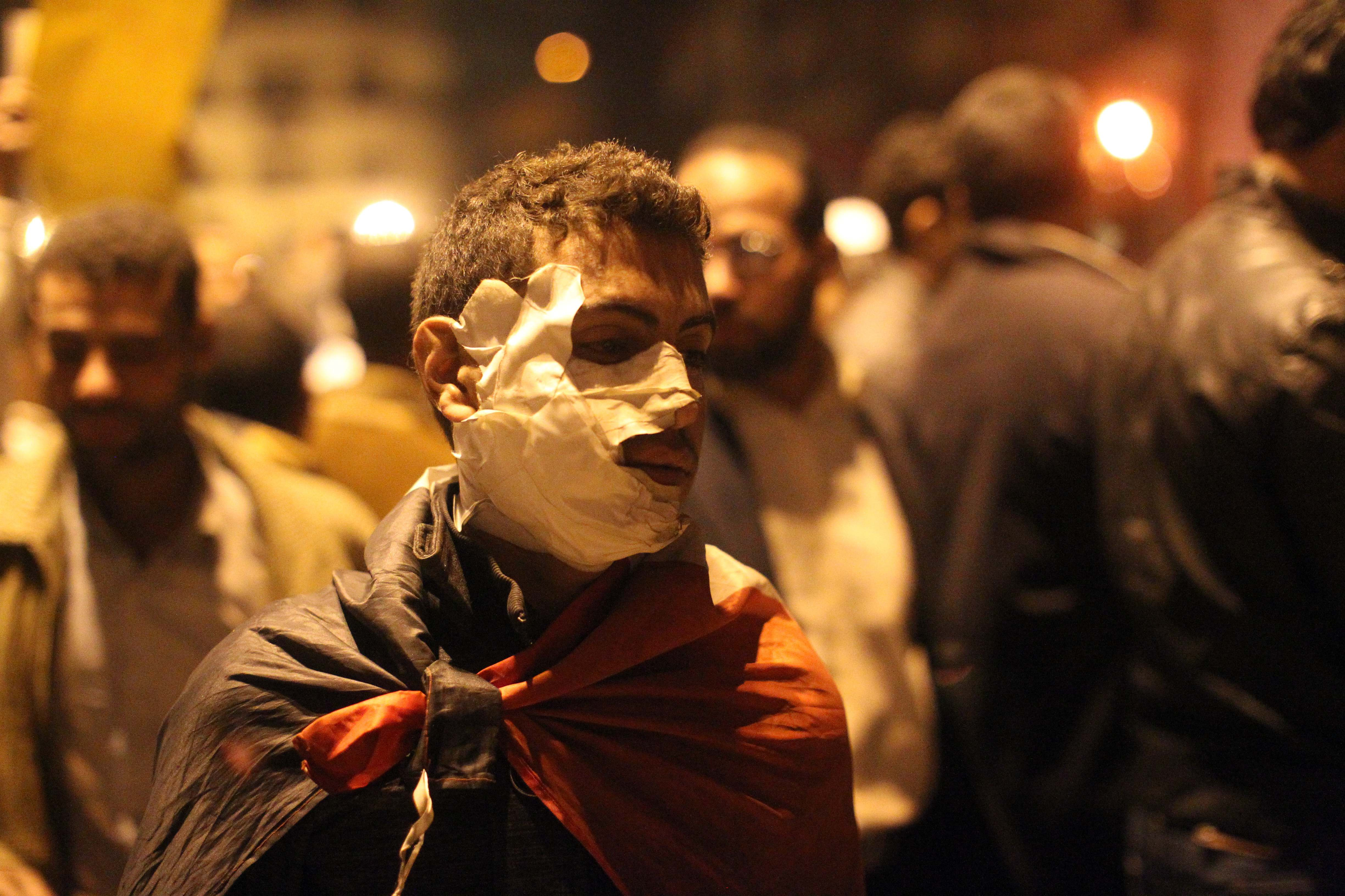 Mii de egipteni refuza oferta armatei si continua protestele. "Tantawi e Mubarak in uniforma"