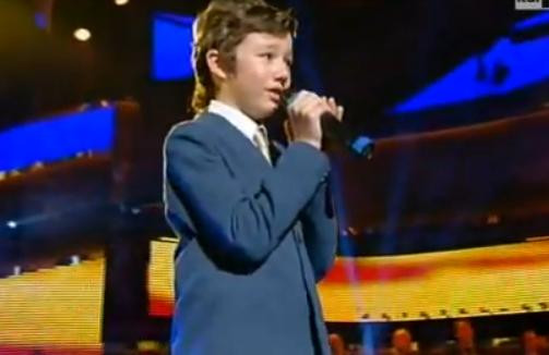 Un copil roman a cucerit Italia."Baiatul cu chip de inger", castigatorul unui concurs de canto.VIDEO