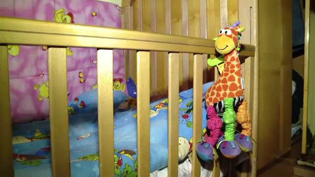 Statul experimenteaza saracia pe orfani. Un copil in plasament primeste 9 lei pe zi pentru mancare