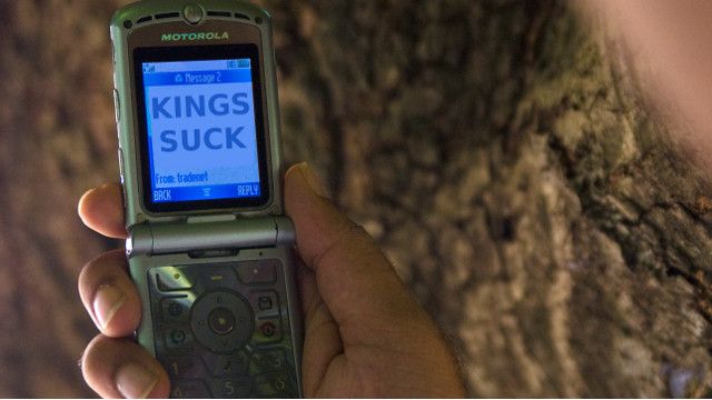 Ai grija ce scrii in SMS-urile catre prieteni sau iubita. Un barbat infunda puscaria pentru asta