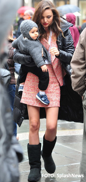 Miranda Kerr in rochie scurta pe frig cumplit. Ce sacrificii fac supermodelele pentru cariera lor