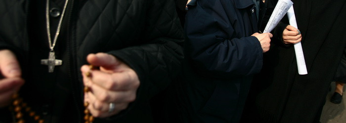 Maica Stareta si gemenele au fost externate. "Doar eu si Dumnezeu stim cine este tatal lor"