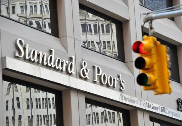 S&P pastreaza Romania printre tarile nerecomandate investitiilor