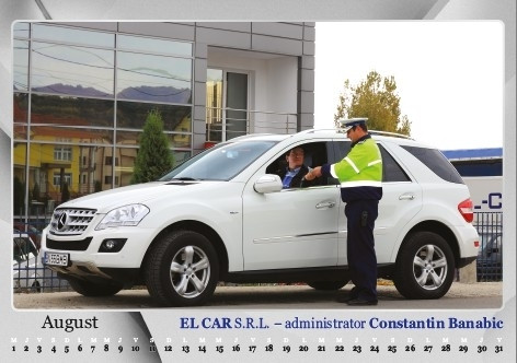 FOTO. "Politistii s-au pozat cu oameni de afaceri dubiosi, ca sa stie pe cine sa nu opreasca"