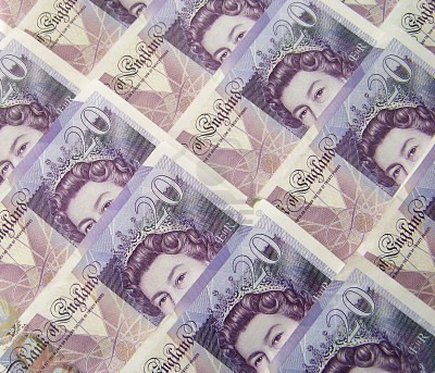 Are 22 de ani si un salariu de 51,7 milioane de lire sterline pe an